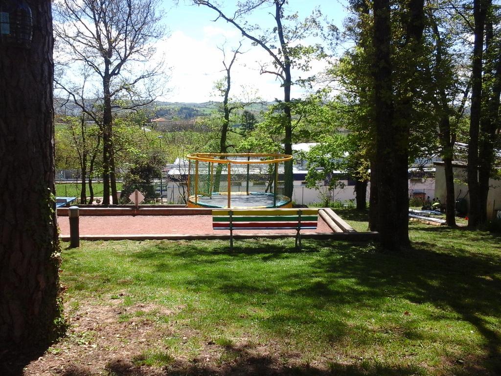 Camping Hurongues Pomeys Extérieur photo